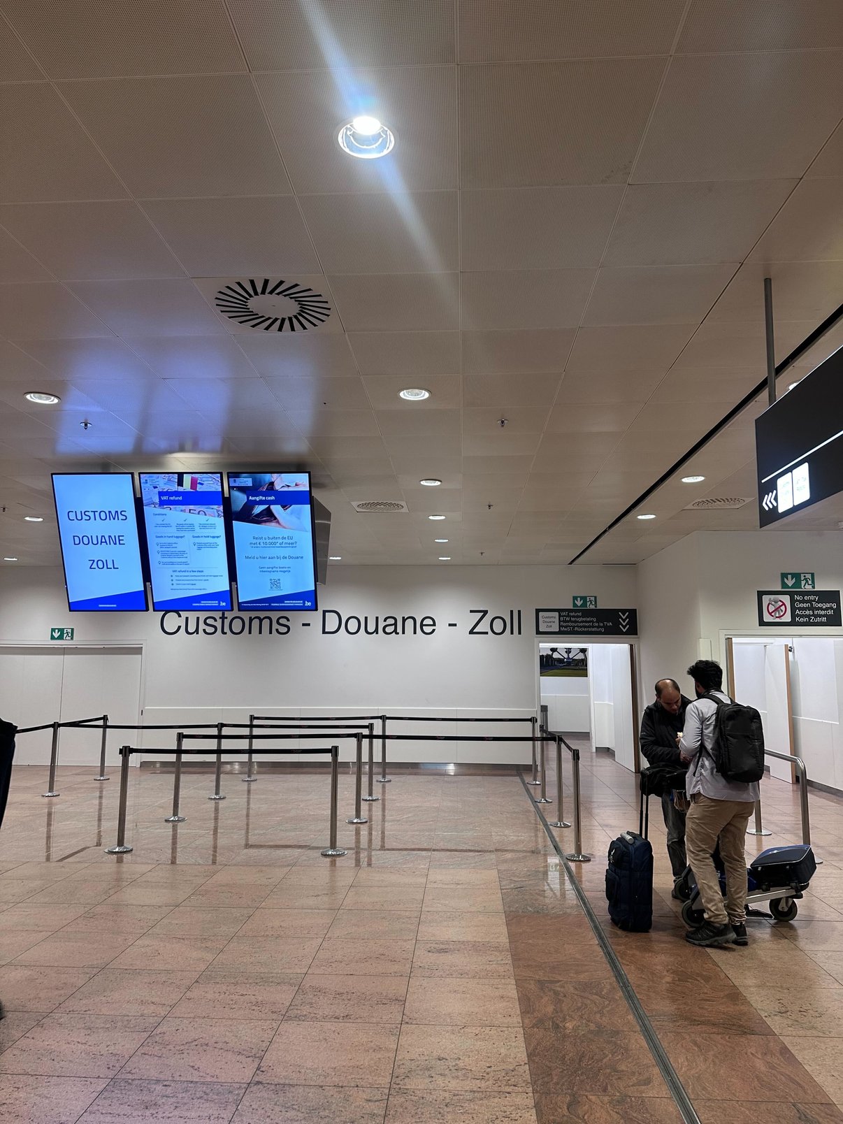 Tax refund - Departures Hall (level +3) - Brussels Airport
